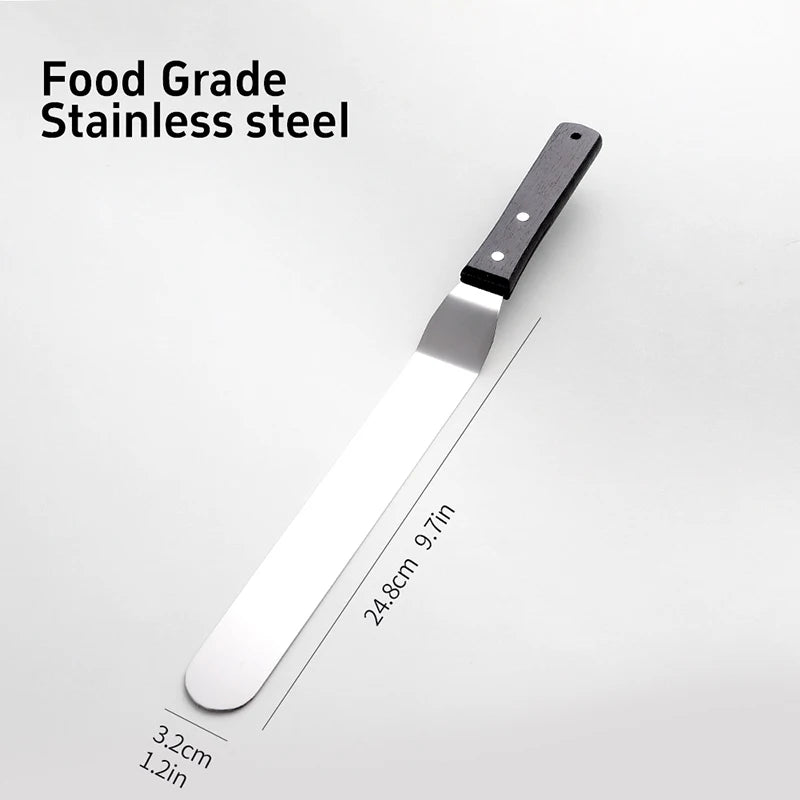 Robuster Edelstahl Backspachtel mit Holzgriff für perfekte Kuchen