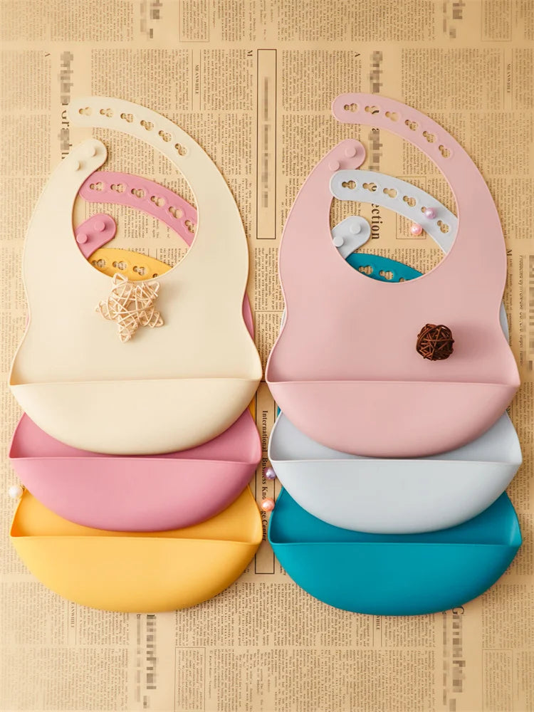 Wasserdichtes, weiches Baby-Silikonlätzchen 1-3 Jahre – Verstellbar - BPA-frei