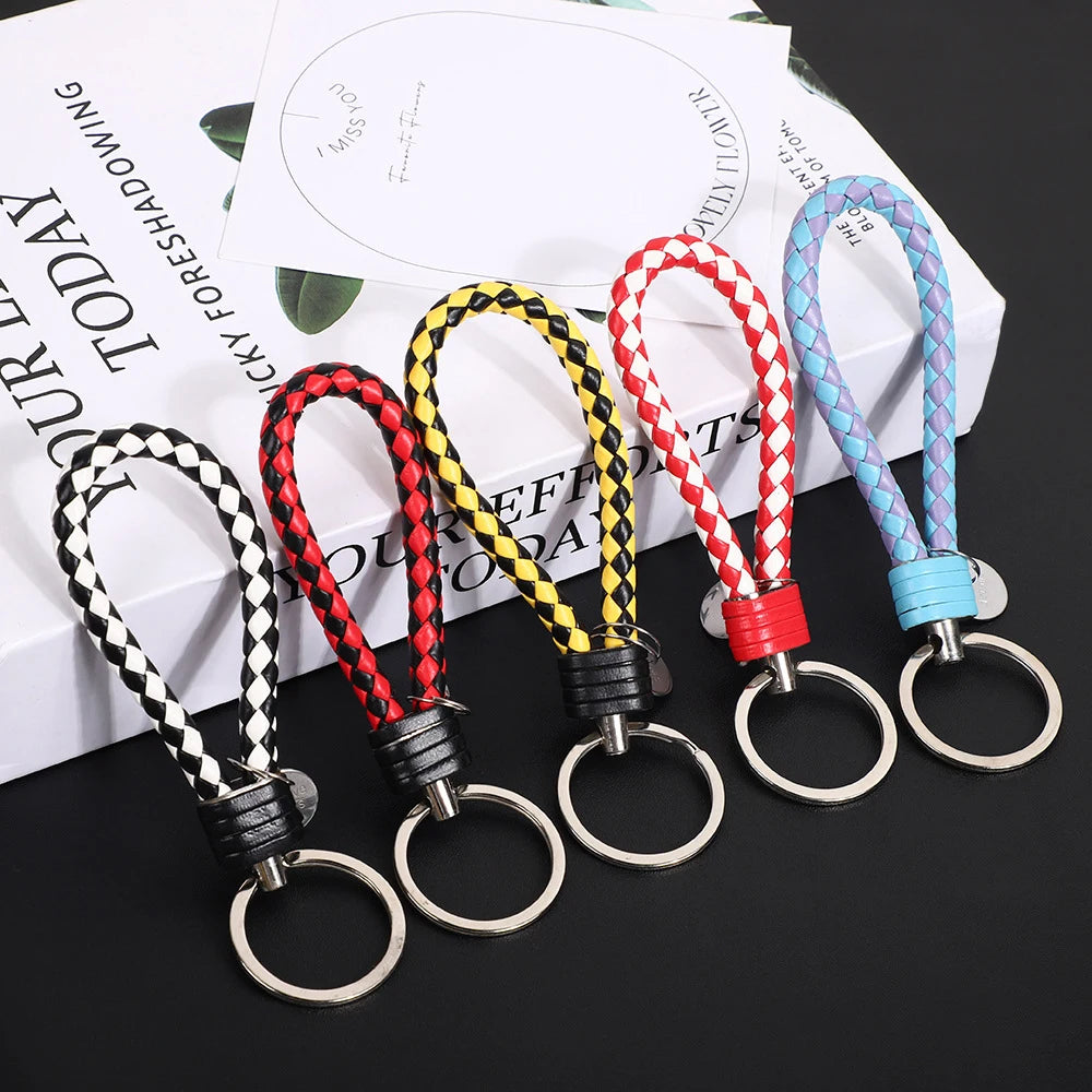 Mehrfarbiger Pu-Leder Schlüsselanhänger mit gewebtem Seil für Männer Frauen