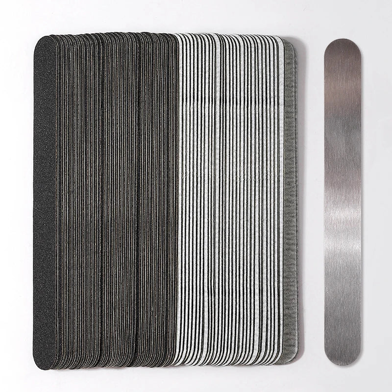 Praktisches Set mit austauschbaren Nagelfeilen für gepflegte Hände