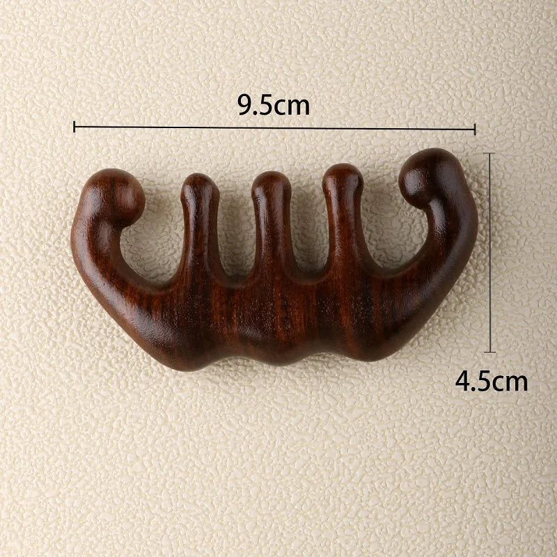 Entspannender Holz Massagekamm für Kopfhaut und Haarpflege