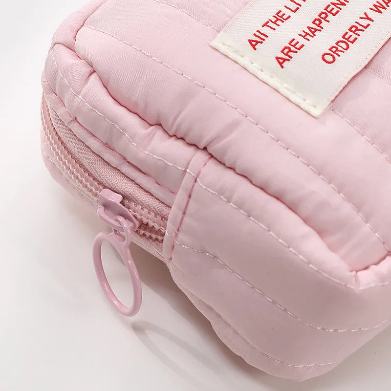 Kleine Kosmetiktasche mit Reißverschluss zum Organisieren