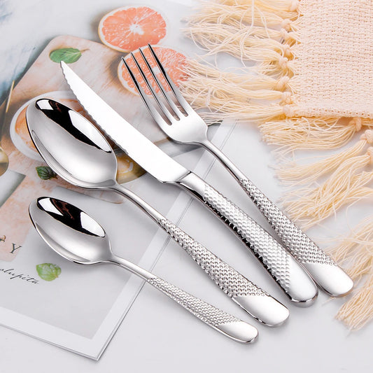 Luxurioses vergoldetes Besteckset spülmaschinenfest mit gehämmertem Griff