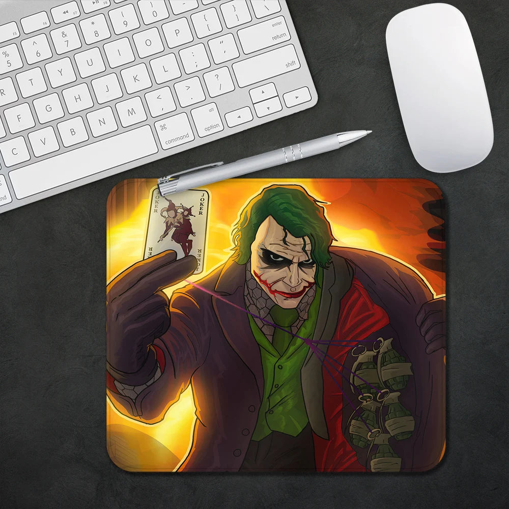 Kompaktes Gaming Mauspad für PC - Büro – Rutschfest und vielseitig