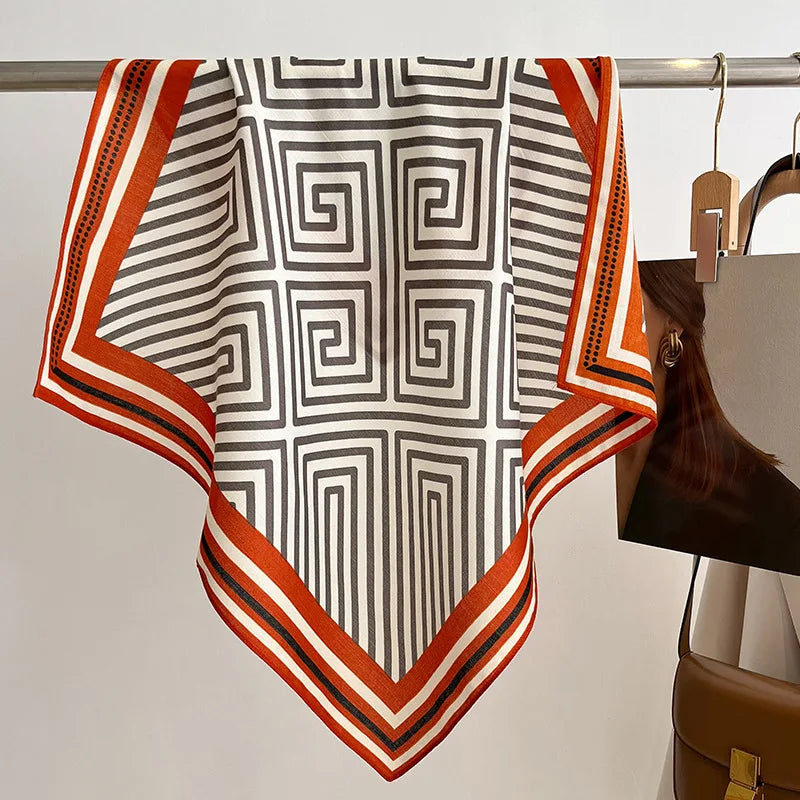 Vielseitiges Halstuch mit Druckmuster für Damen und alle Jahreszeiten