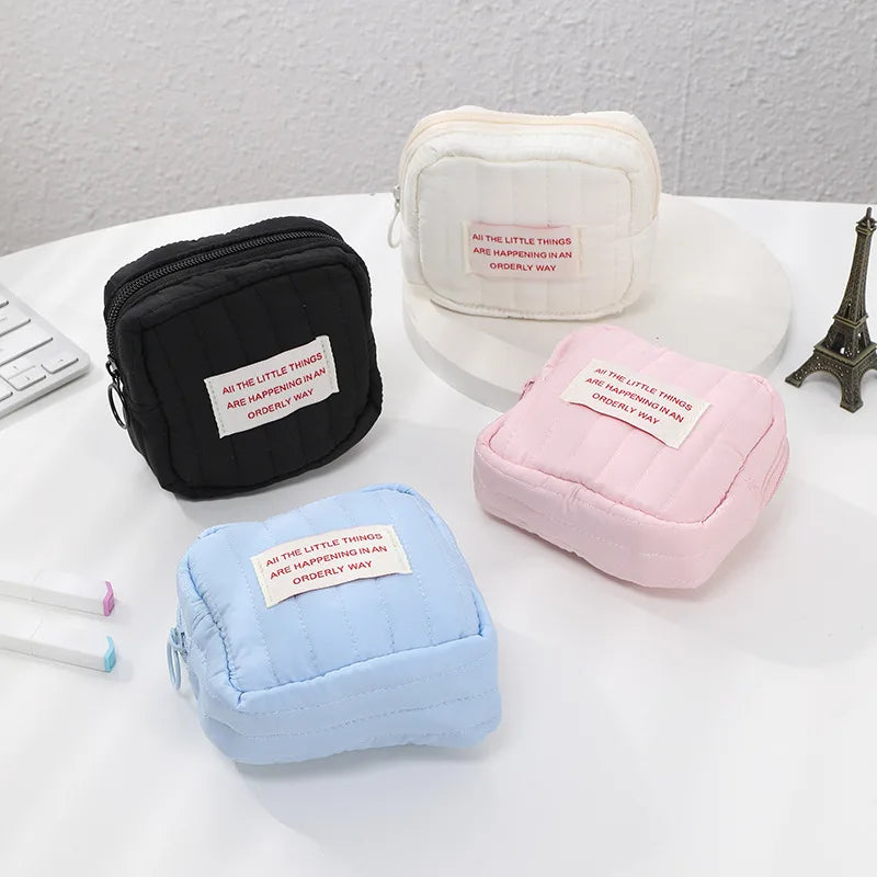 Kleine Kosmetiktasche mit Reißverschluss zum Organisieren