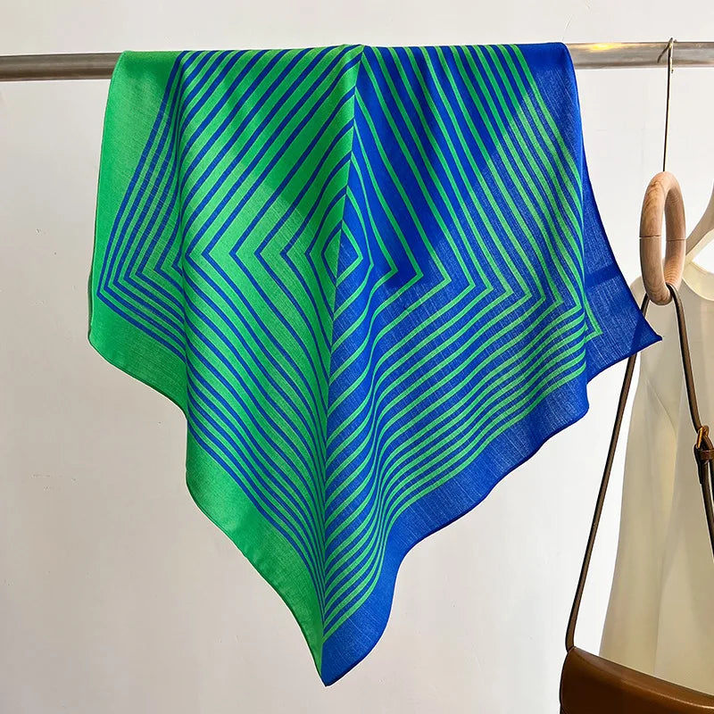 Vielseitiges Halstuch mit Druckmuster für Damen und alle Jahreszeiten