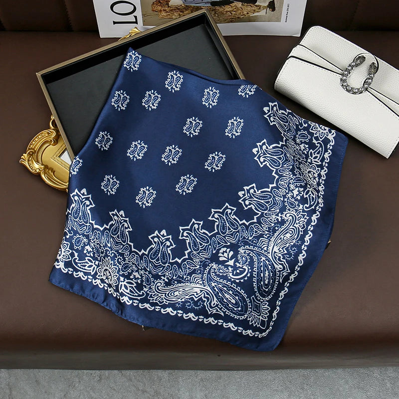 Modischer 70 x 70 cm Damenschal mit Paisley-Druck-Yabubest - Home & More