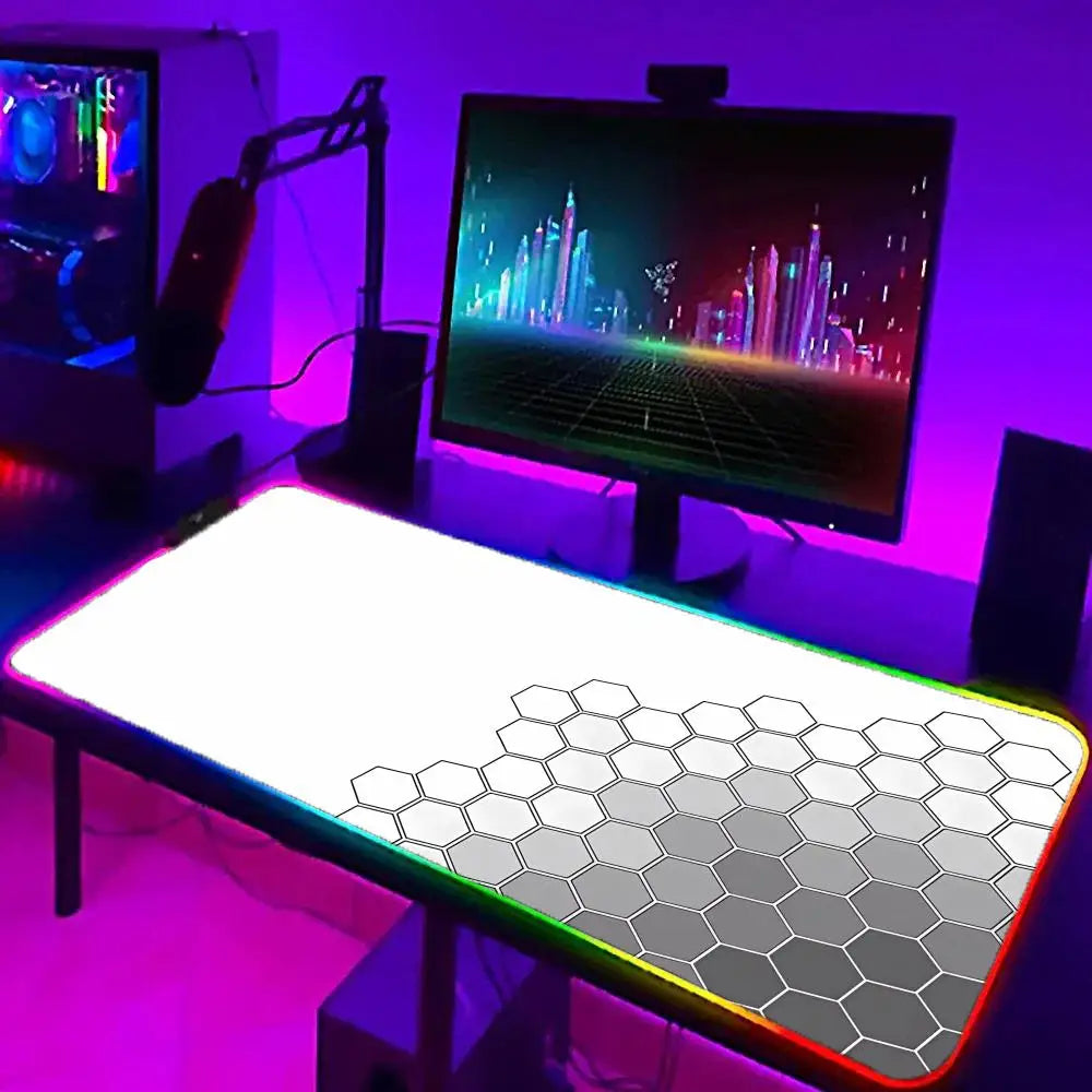 XXL Gaming Mauspad Geometrisches Design mit RGB LED Beleuchtung