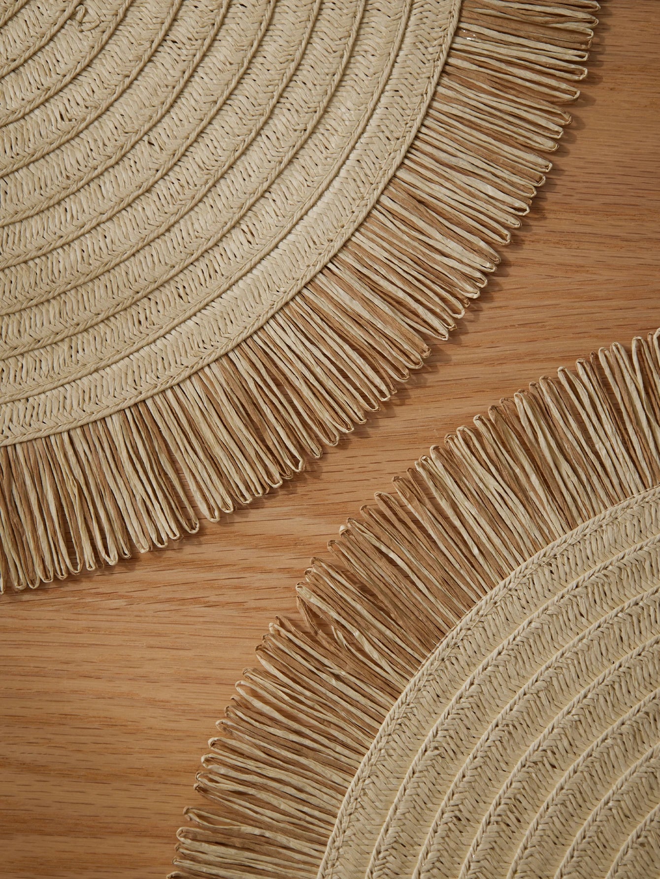 Rundes Tischset aus Papiergewebe im Nordic Stil – Beige Untersetzer