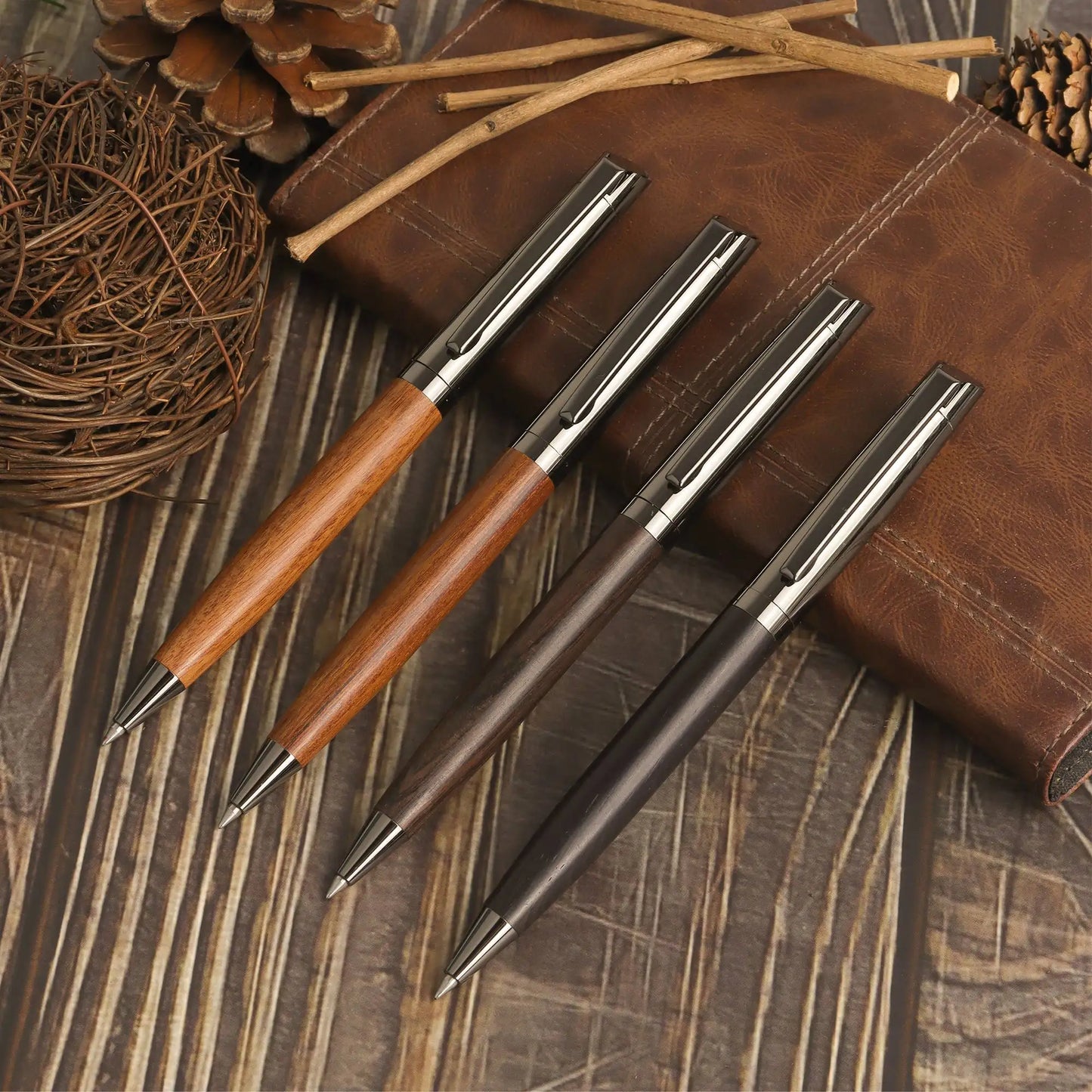 Premium Metall Kugelschreiber mit Holzschaft für reibungsloses Schreiben