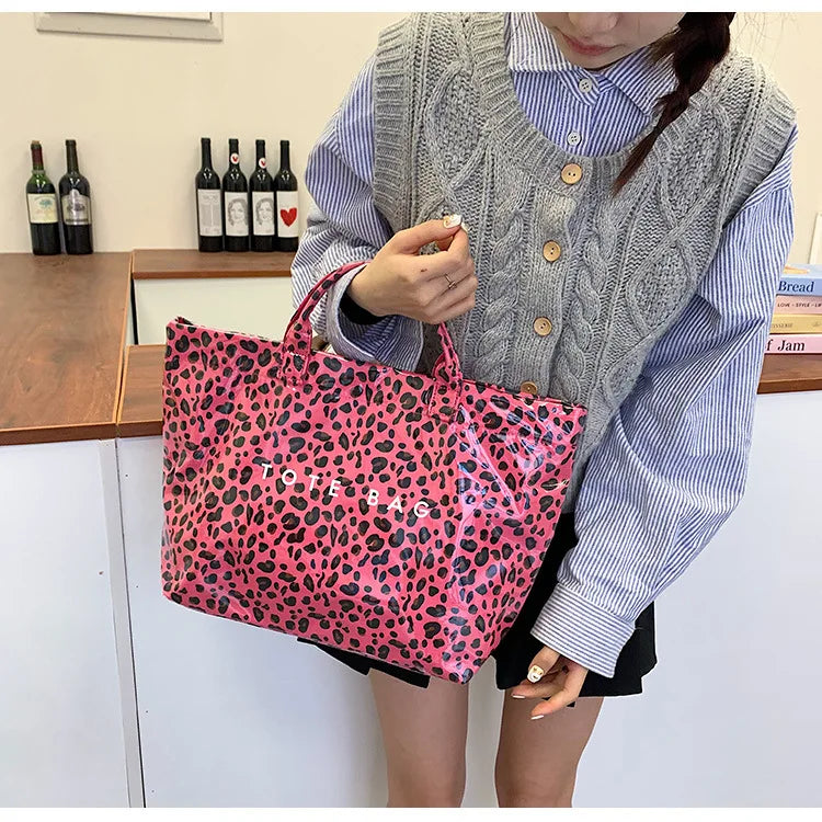 Leichte Damenhandtasche mit großem Fassungsvermögen im Leopardenmuster