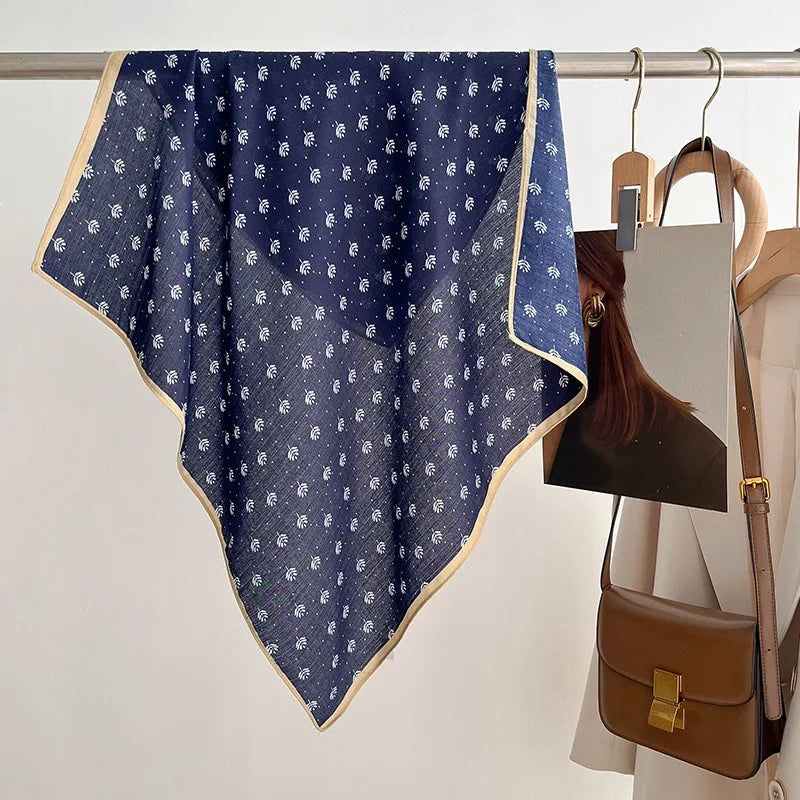 Vielseitiges Halstuch mit Druckmuster für Damen und alle Jahreszeiten