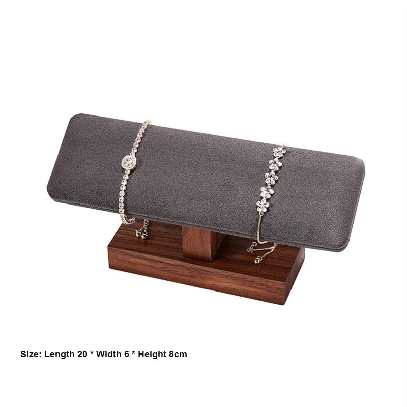 Praktischer Holzständer für Armbänder, Halsketten und Uhren