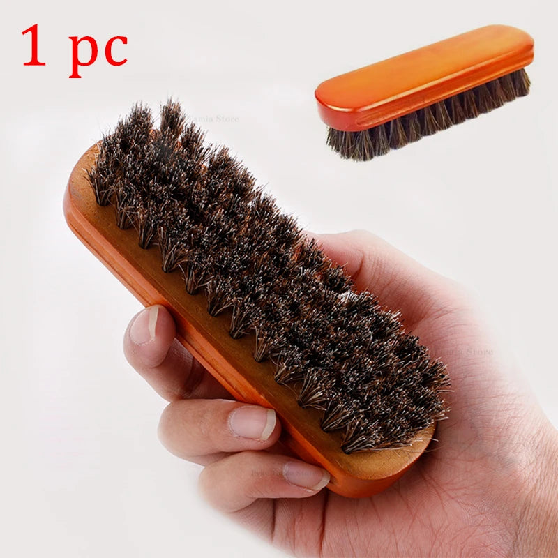 Hochwertige Schuhbürste mit massivem Holzgriff und Pferdehaar