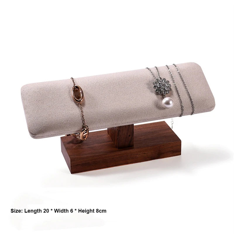 Praktischer Holzständer für Armbänder, Halsketten und Uhren