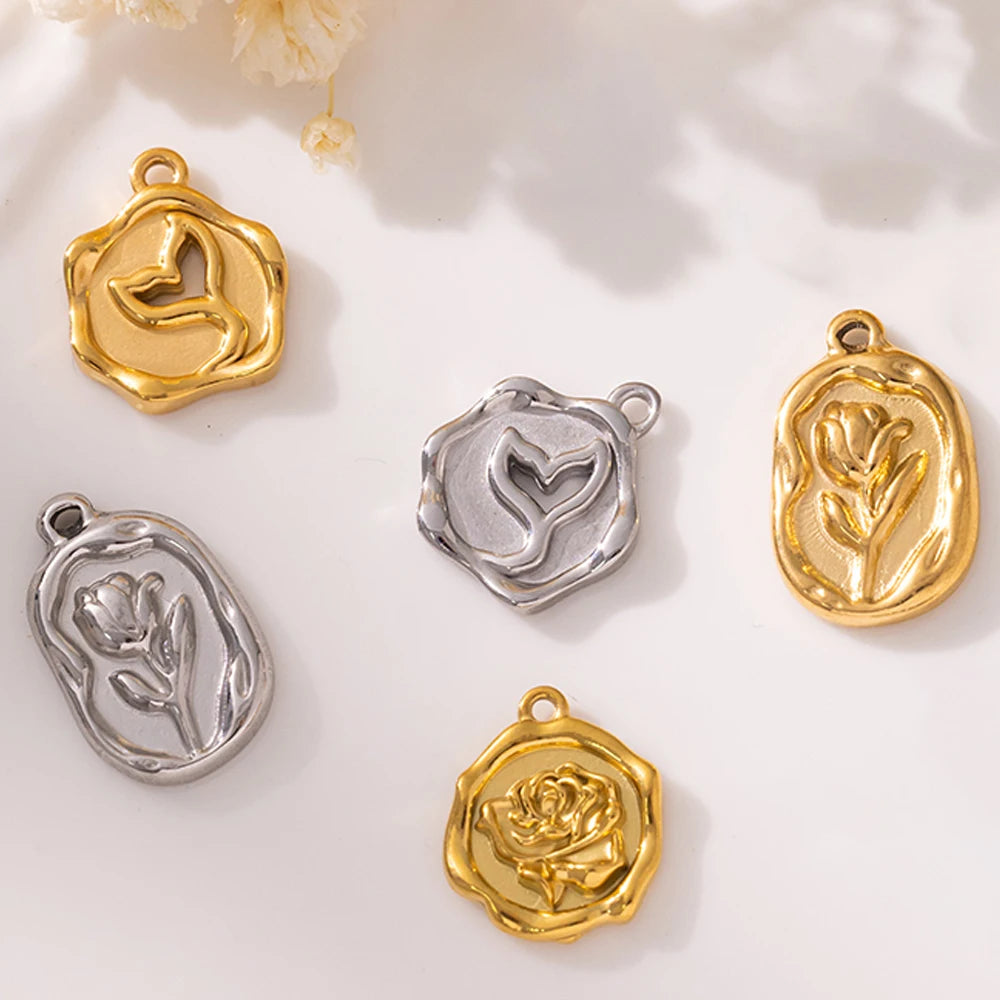 Goldfarbene Edelstahl Charms Rose Herz Meerjungfrau Design