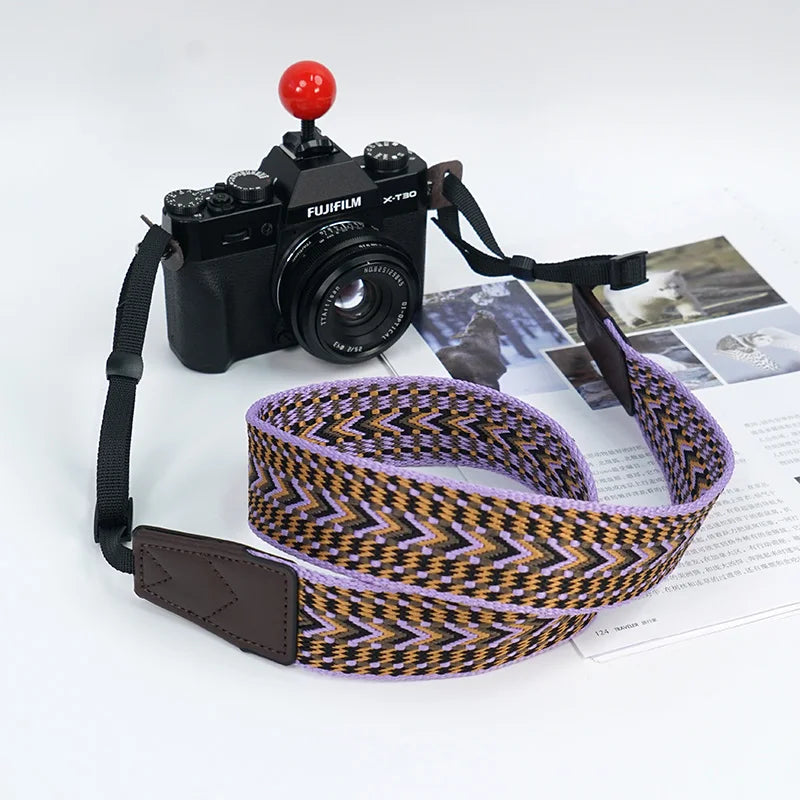 Verstellbarer ethnischer Kameragurt für komfortablen Schultertrag
