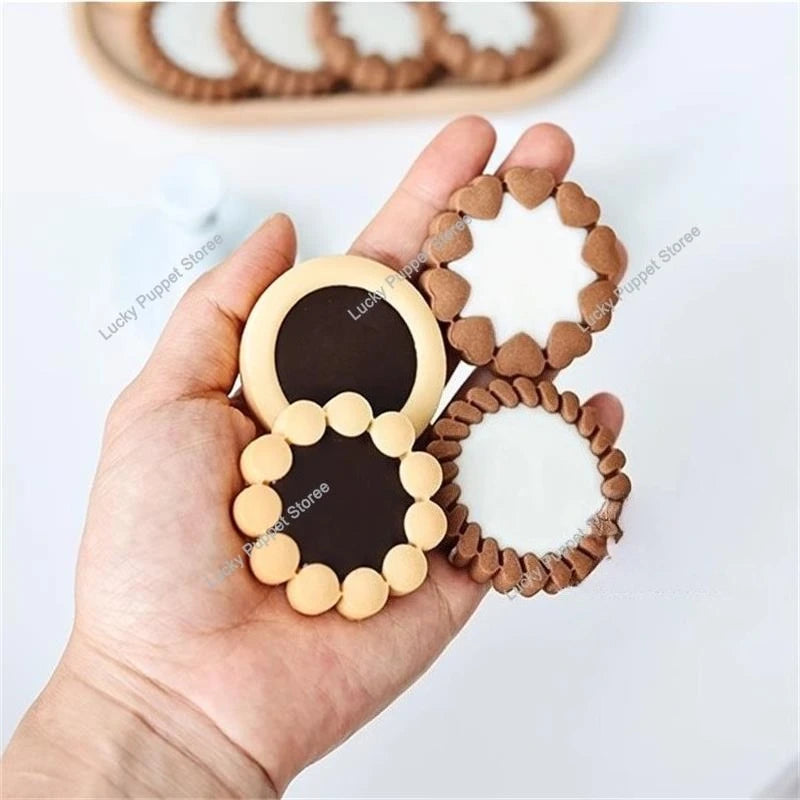 Praktischer 3D Keksstempel aus Kunststoff für kreative Kekse