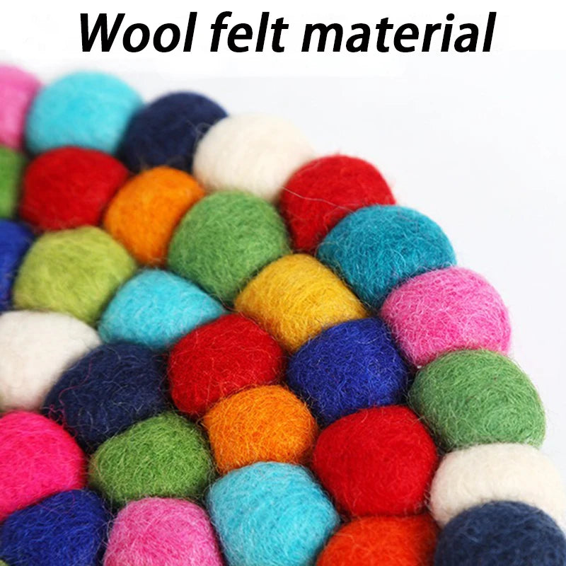 Weiche, farbige Tischuntersetzer aus Wollfilz