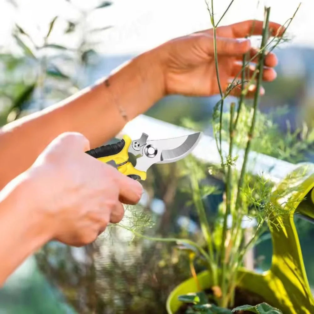 Gartenschere Set für präzises Schneiden mit ergonomischen Griffen