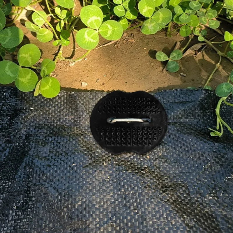 Robuste Kunststoff-Heringe für sichere Gartenbefestigung