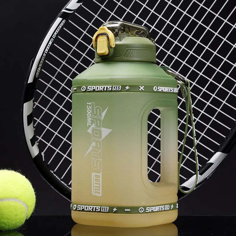 1,5L Sport Wasserflasche mit Handseil – BPA-frei, robust - ideal für Outdoor