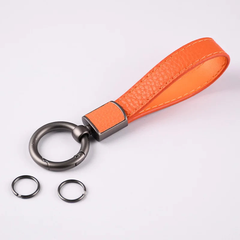 Luxuriöser Schlüsselanhänger aus PU-Leder mit goldfarbener Metall-Schnalle, 13,6 cm