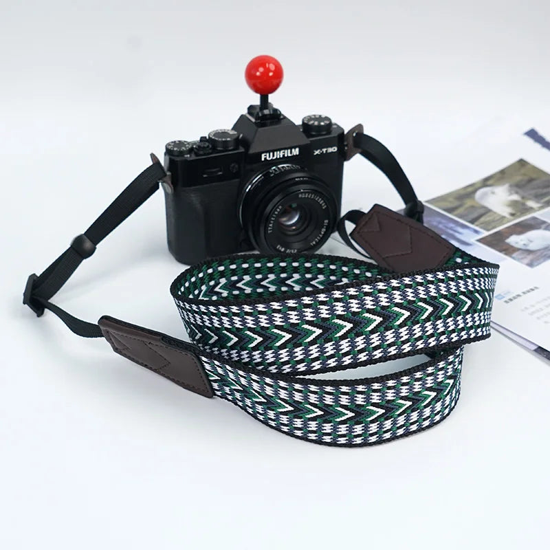 Verstellbarer ethnischer Kameragurt für komfortablen Schultertrag