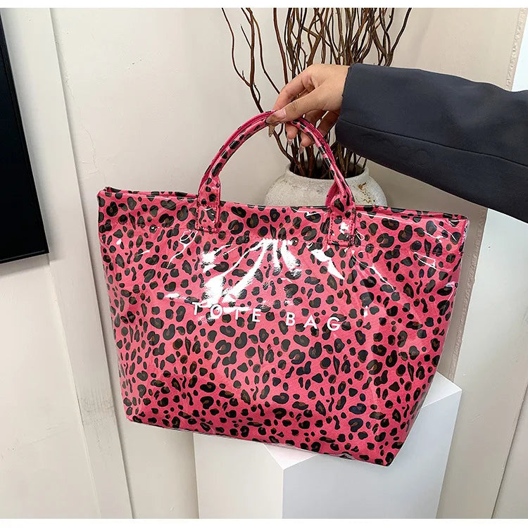 Leichte Damenhandtasche mit großem Fassungsvermögen im Leopardenmuster