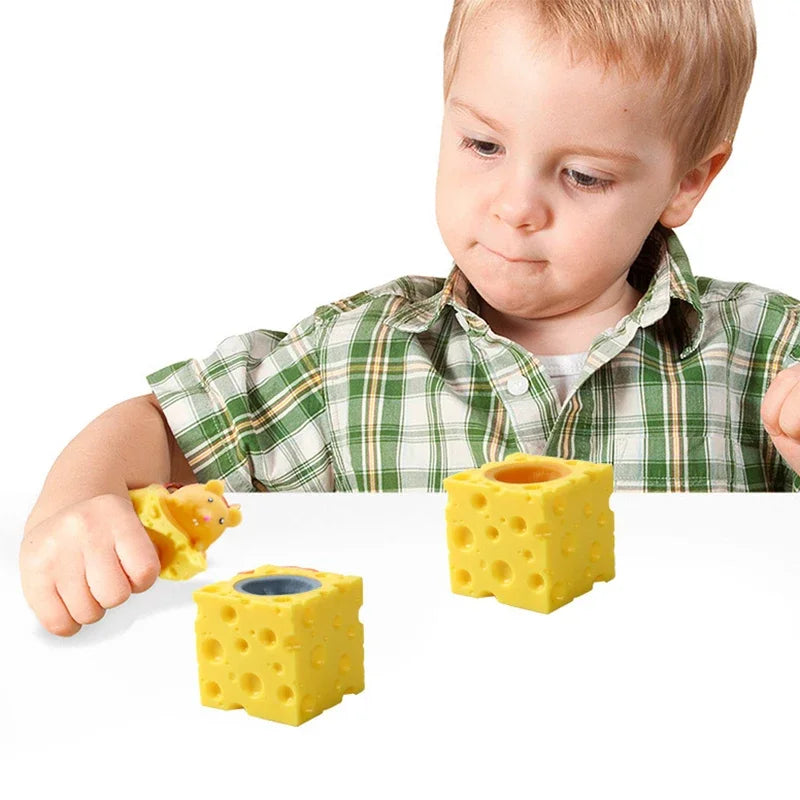 Stressabbauendes Anti Stress Spielzeug Maus mit Käse Design