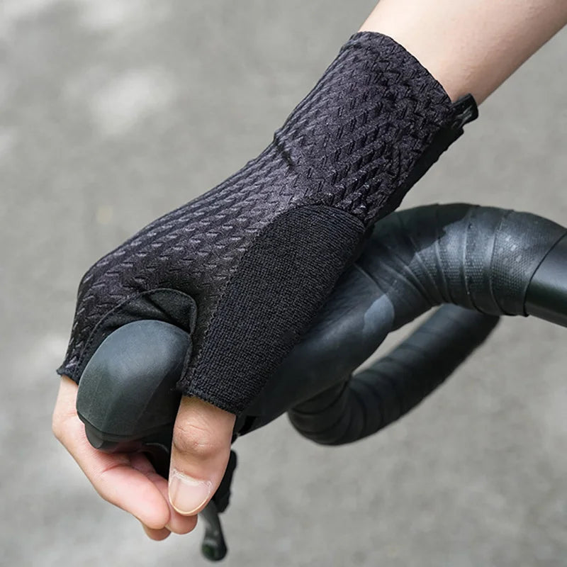 Atmungsaktive Halbfinger Fahrradhandschuhe mit Stoßdämpfung und rutschfest
