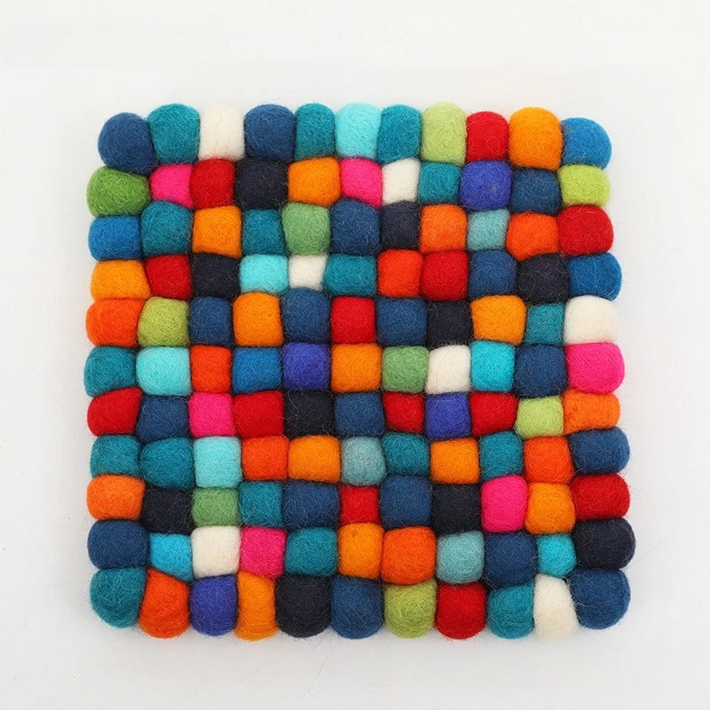 Weiche, farbige Tischuntersetzer aus Wollfilz