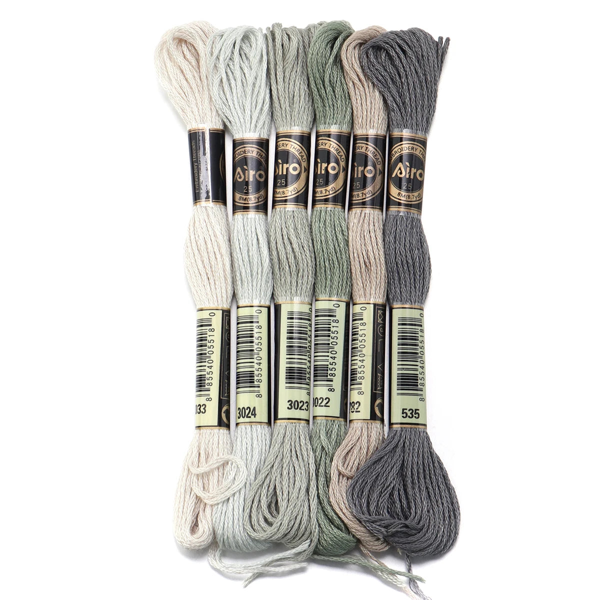 Umfangreiches Set Stickgarn für Handarbeiten mit bunten Farben