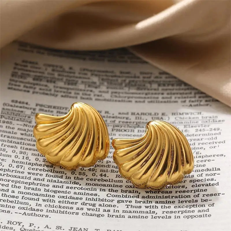 Dicke Edelstahl Muschel Ohrstecker Bolzen mit 18K Vergoldung