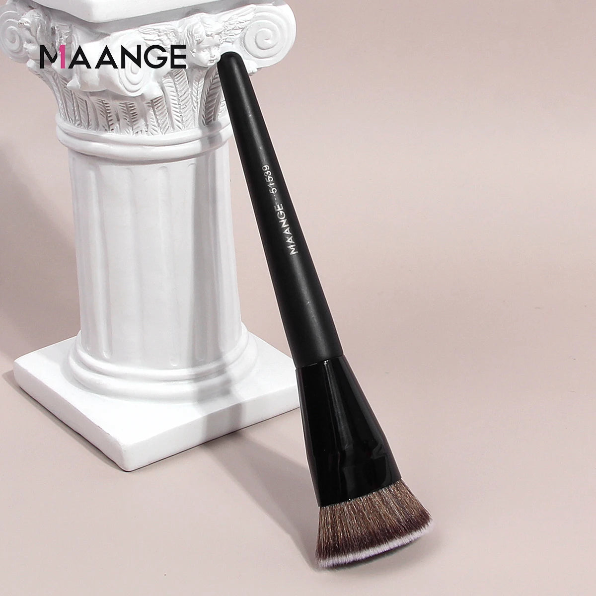 Flacher runder Make-up-Pinsel mit Box – vielseitig, weich - hautfreundlich