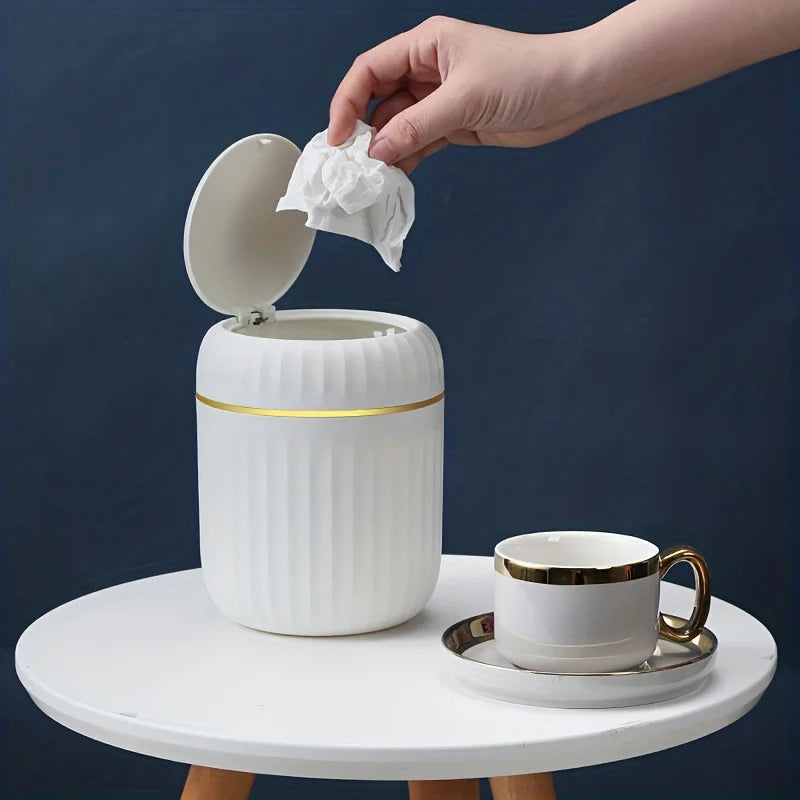Eleganter Mini-Mülleimer mit großem Fassungsvermögen und Deckel Weiß Gold