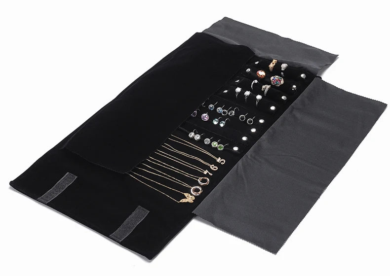 Eleganter Reise Schmuck Organizer aus Samt – Aufrollbar & Faltbar