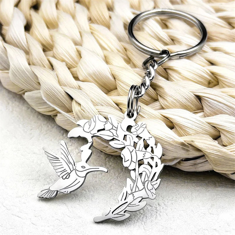 Silberfarbener Edelstahl Schlüsselanhänger Kolibri Blumen Motiv Unisex