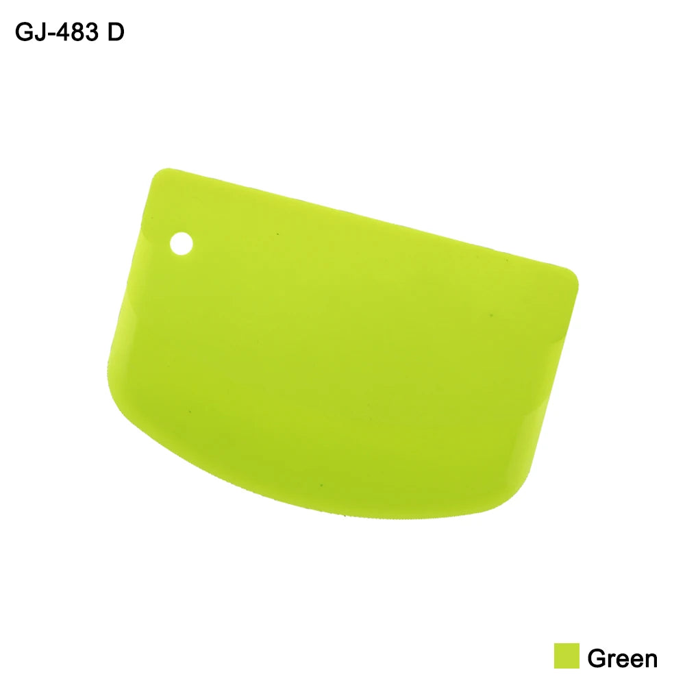 Vielseitiger Teigschaber aus Kunststoff für Backen und Küche