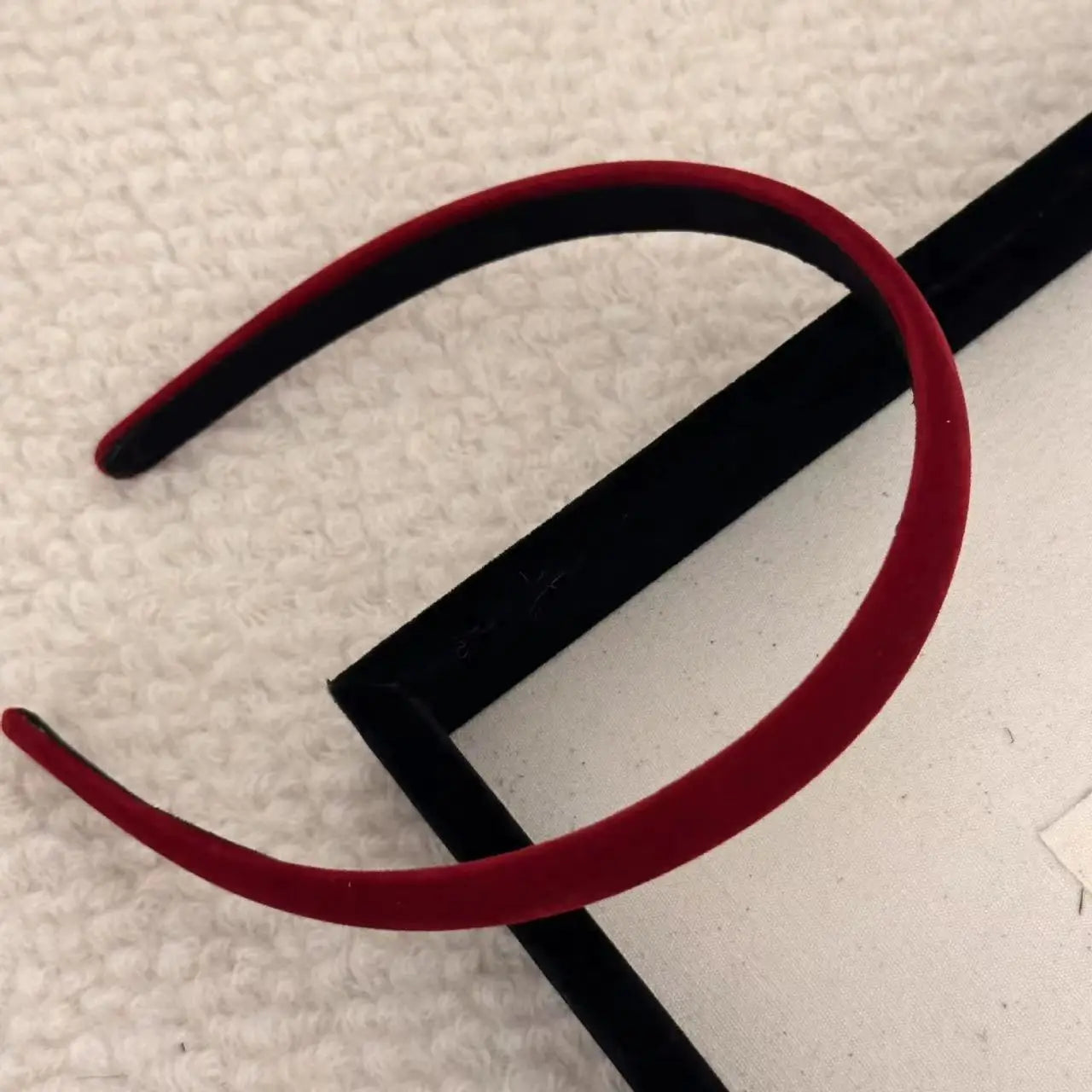 Elegantes Samt-Stirnband 2er Set für Damen und Mädchen