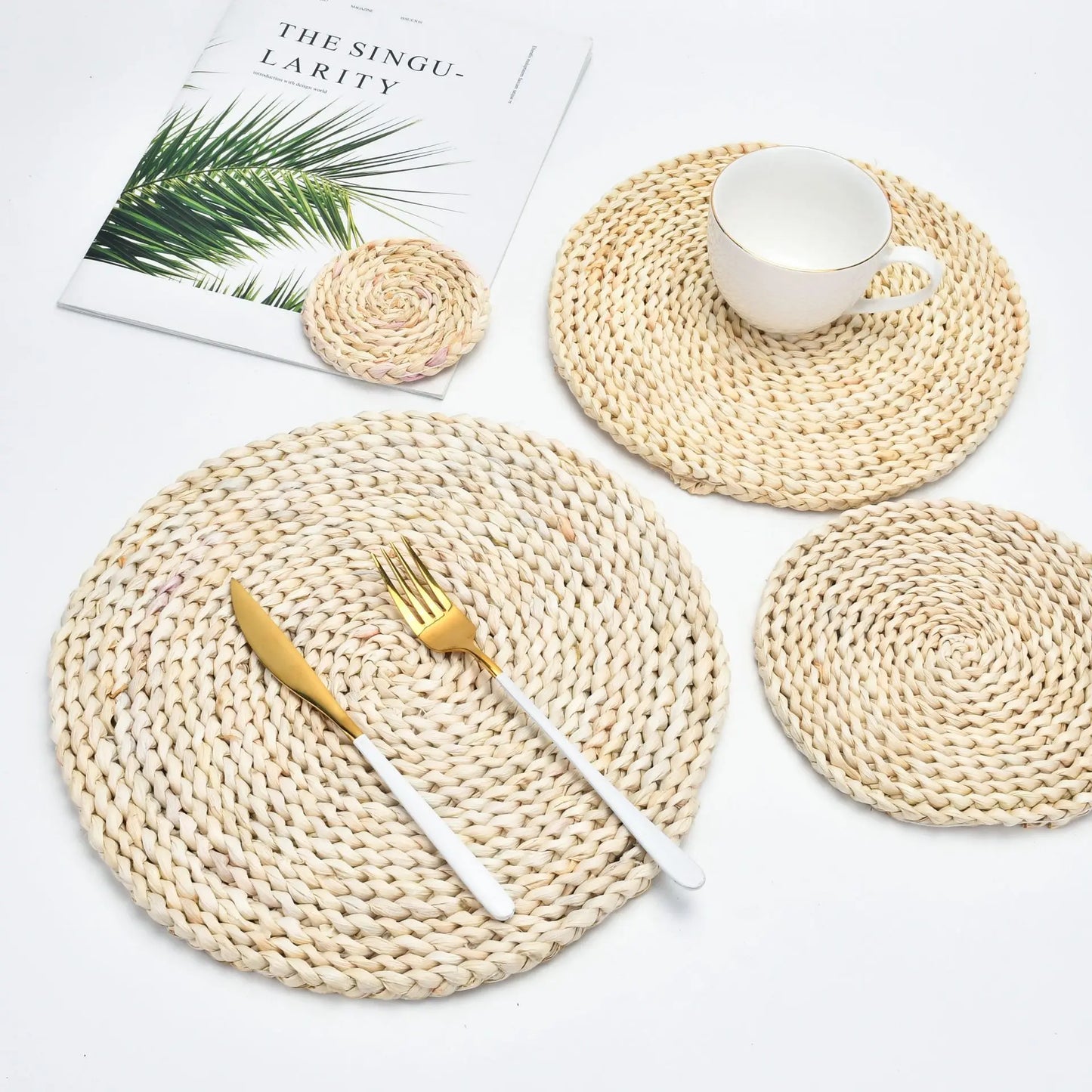 Handgeflochtene Runde Tischsets aus Rattan fuer Kueche Esszimmer