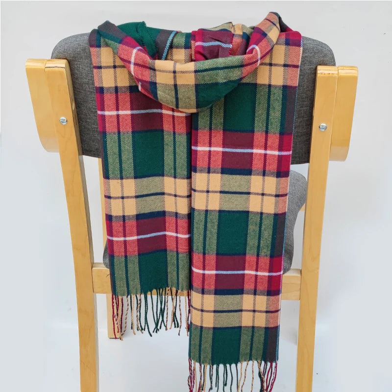 Vielseitiger Unisex Schal mit Karo Muster für alle Jahreszeiten