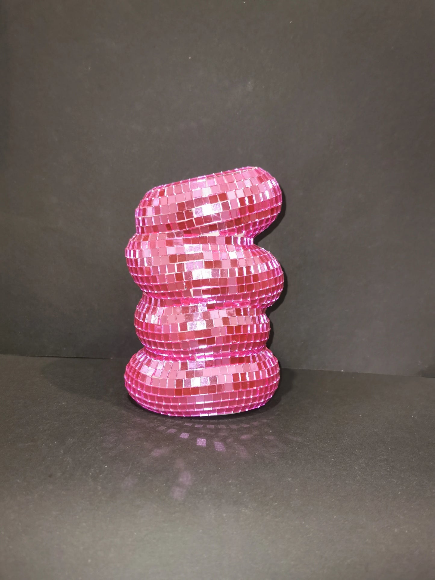 Vielseitige Deko-Kugel aus Glas für einzigartige Tischarrangements