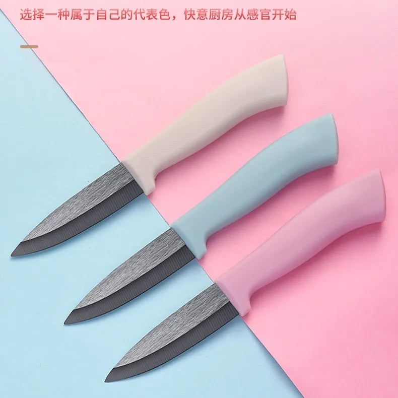 Keramikmesser mit scharfer Klinge und Schutzabdeckung für präzises Schneiden