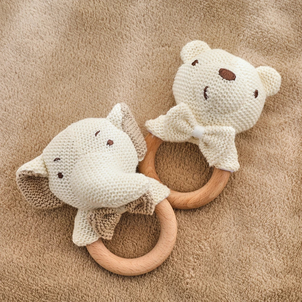 Natürliche Baby Rassel aus Holz mit süßem Bär Motiv-Yabubestshop