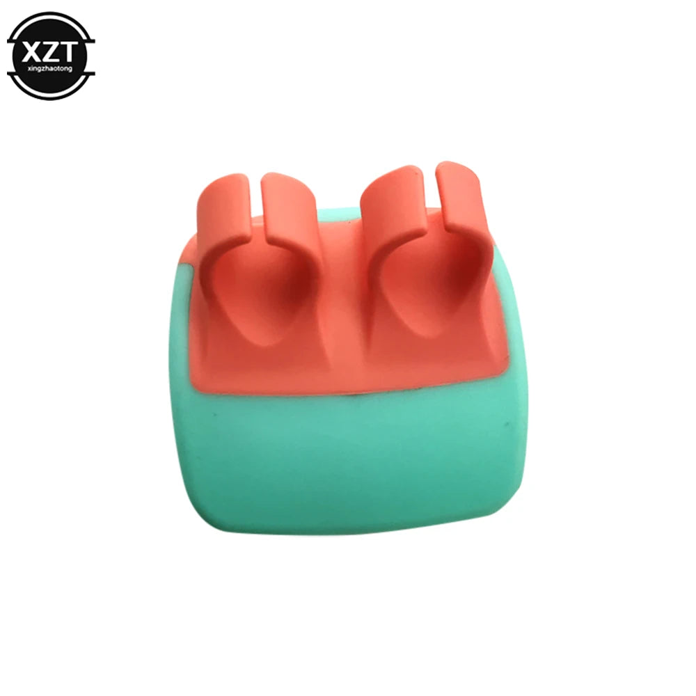 Multifunktionaler Gemüseschäler mit Edelstahlklinge und ergonomischem Griff