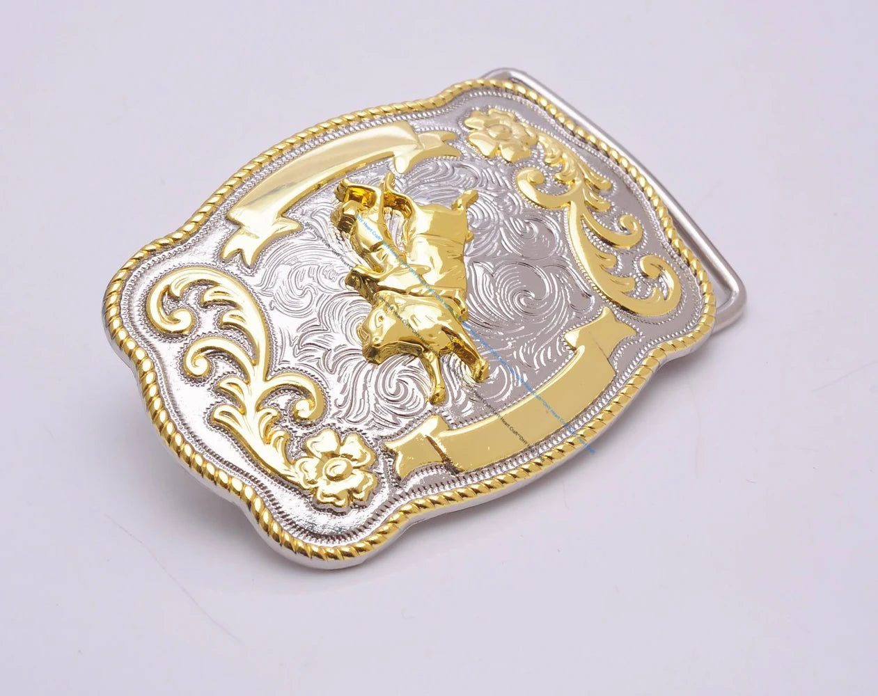 Ihr Statement für den Western-Look: Robuste Gürtelschnalle mit Bullenmotiv