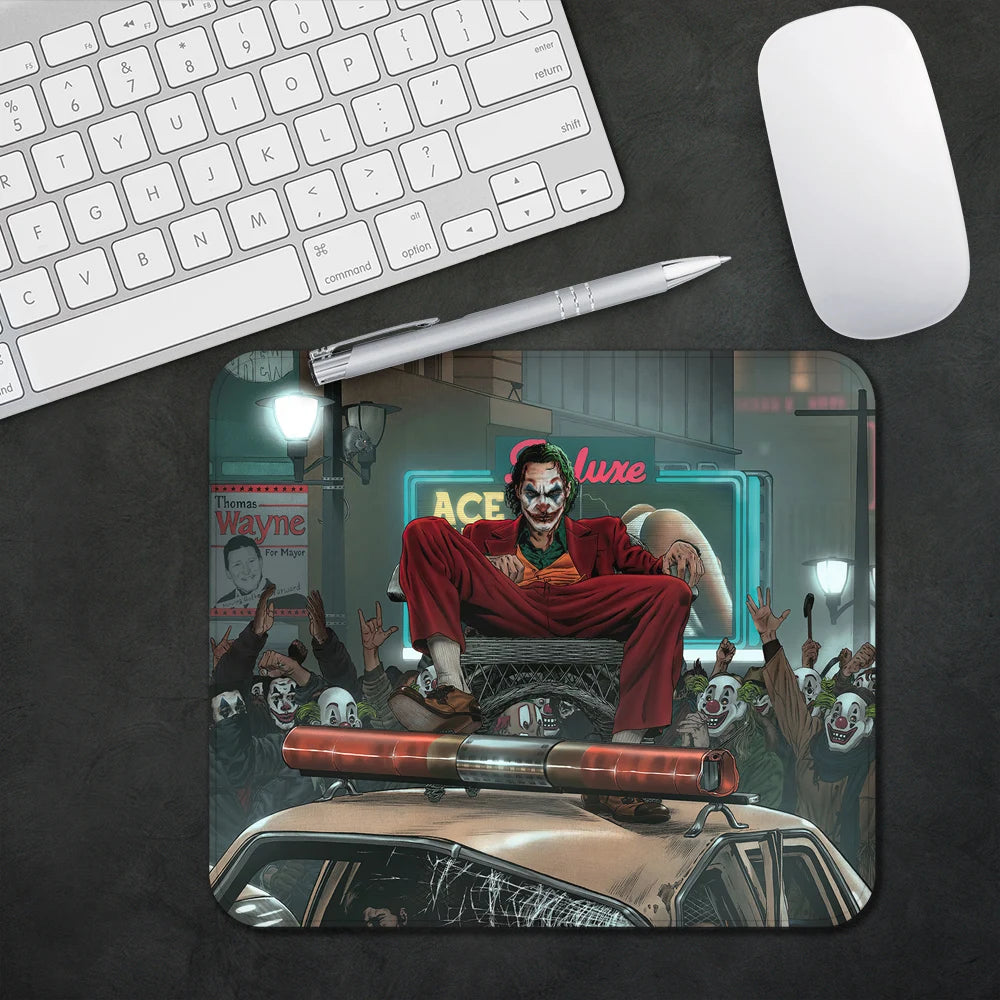 Kompaktes Gaming Mauspad für PC - Büro – Rutschfest und vielseitig