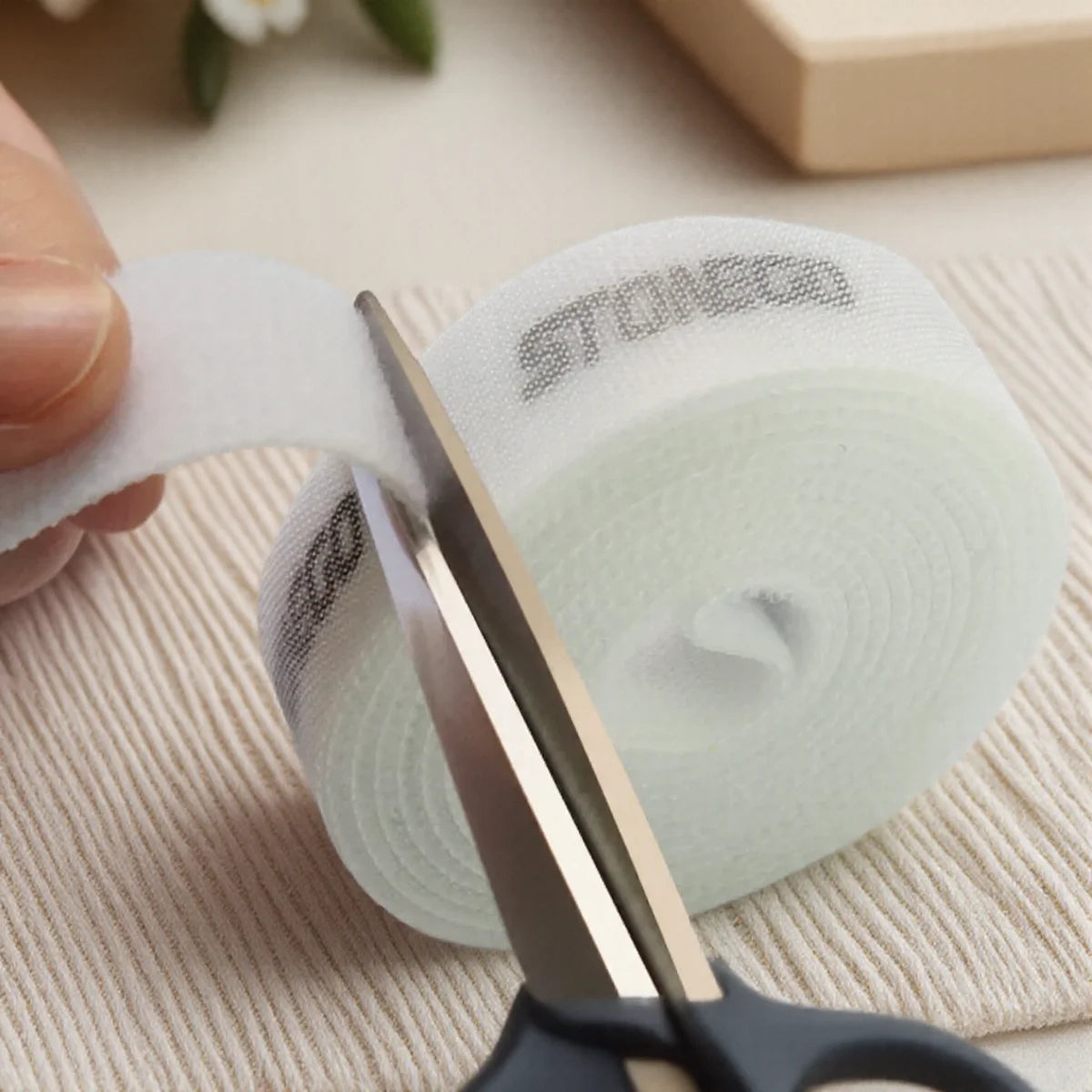 Doppelseitiges Kabelbinder Set für ordentliche Kabelorganisation Zuhause